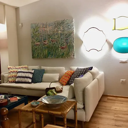 Casa Loris Nyaraló